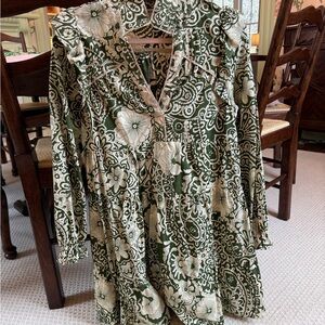 NWOT Umgee Green and White Floral Long Sleeve Dress